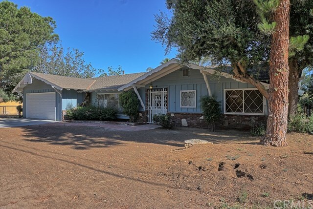 Property Photo:  881 Hillside Lane  CA 92860 