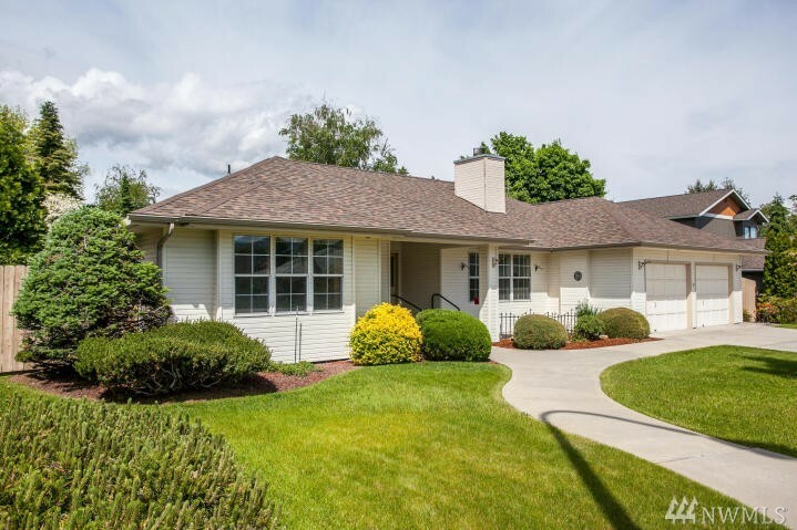 Property Photo: 8 Sunburst St WA 98801