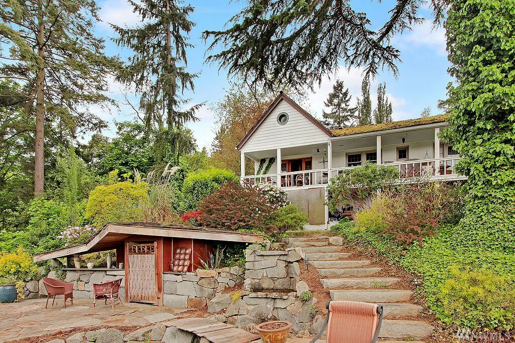 Property Photo:  14010 41st Ave NE  WA 98125 