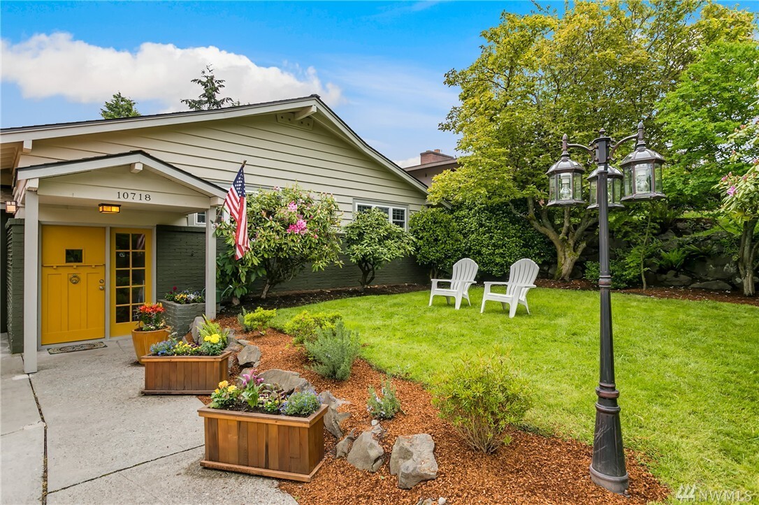 Property Photo:  10718 12th Ave NW  WA 98177 