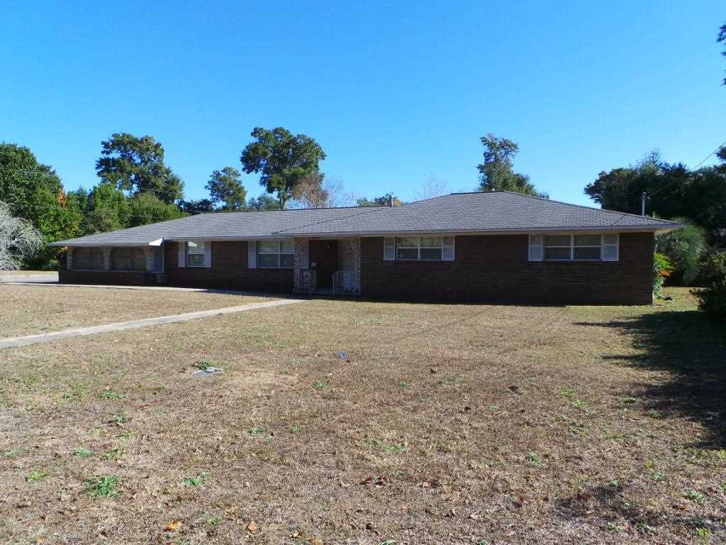 Property Photo:  8290 Excelsior Dr  FL 32514 