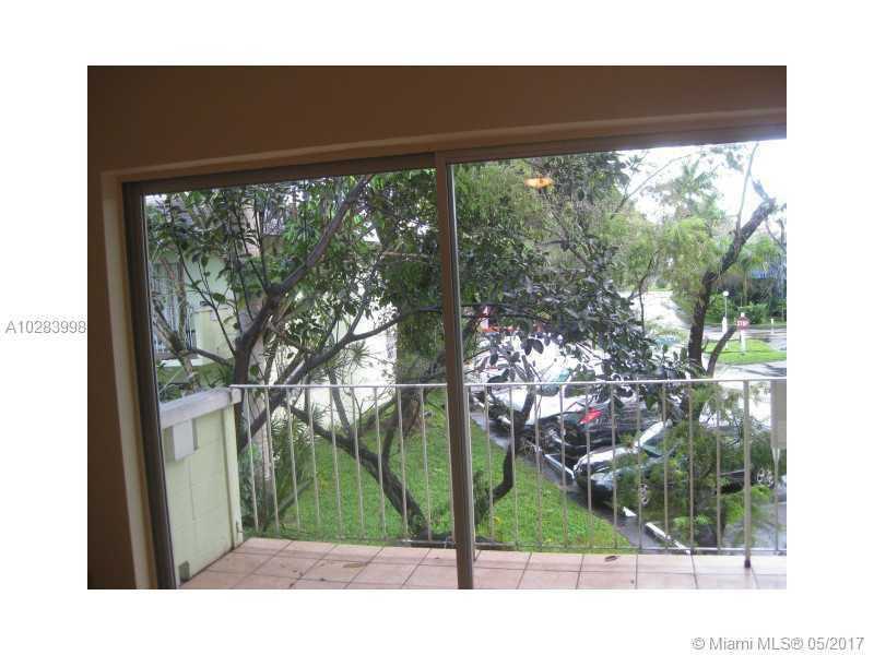 Property Photo:  7600 SW 82nd St J213  FL 33143 