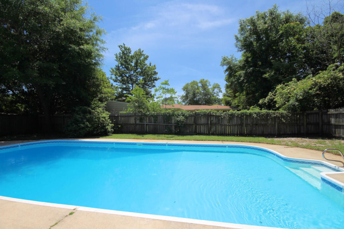 Property Photo:  6 NW Cinderella Court  FL 32547 