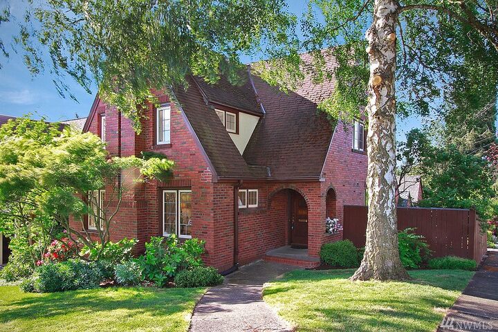 1616 NE 73rd St  Seattle WA 98115 photo