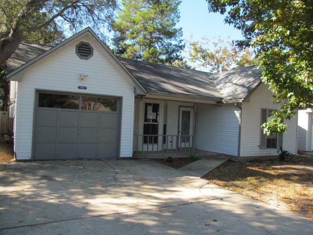 Property Photo: 3010 Blue Pine Lane FL 32578