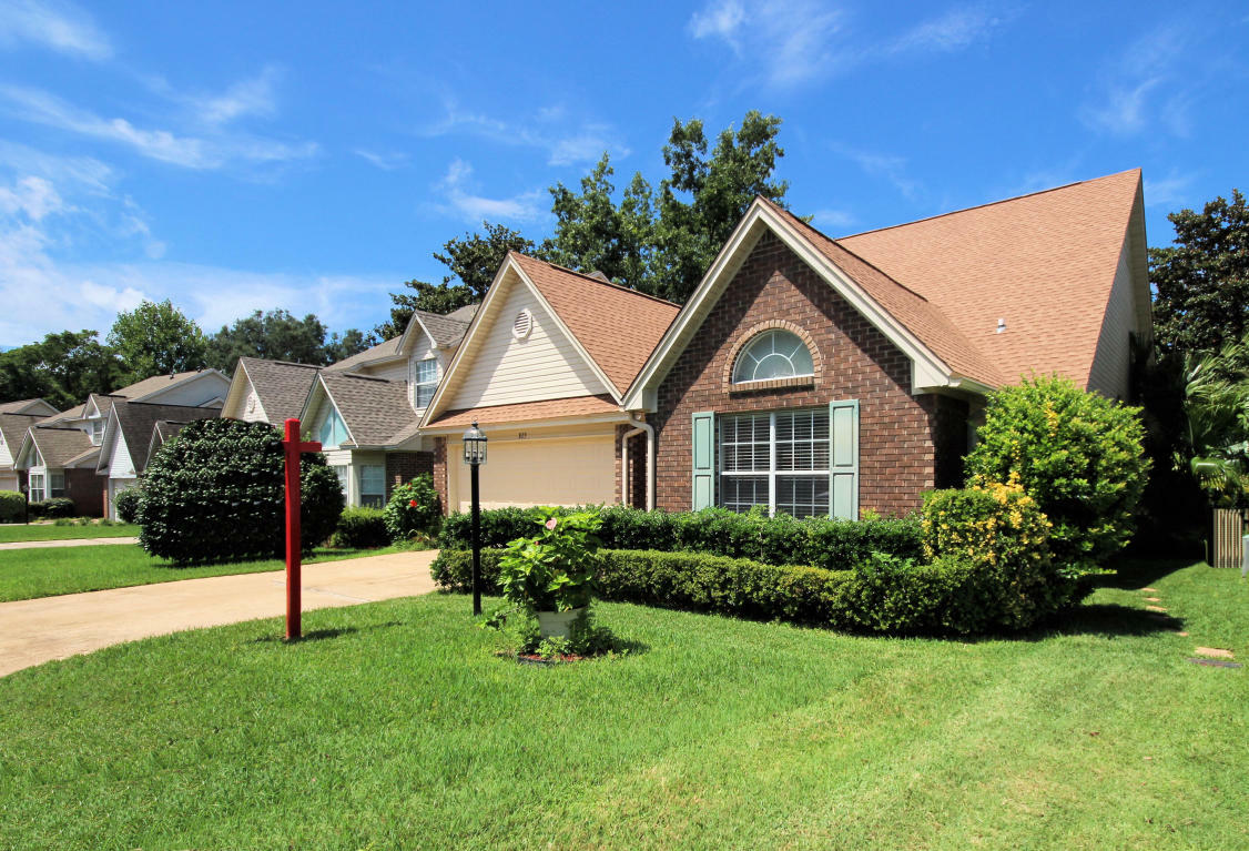 823 Fairway Lakes Drive  Niceville FL 32578 photo