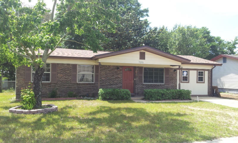 Property Photo:  725 James Lee Road  FL 32547 