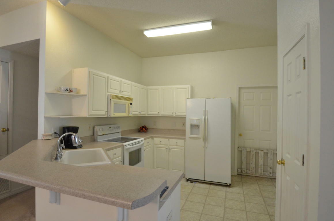 Property Photo:  916 Lajolla Lane  FL 32569 