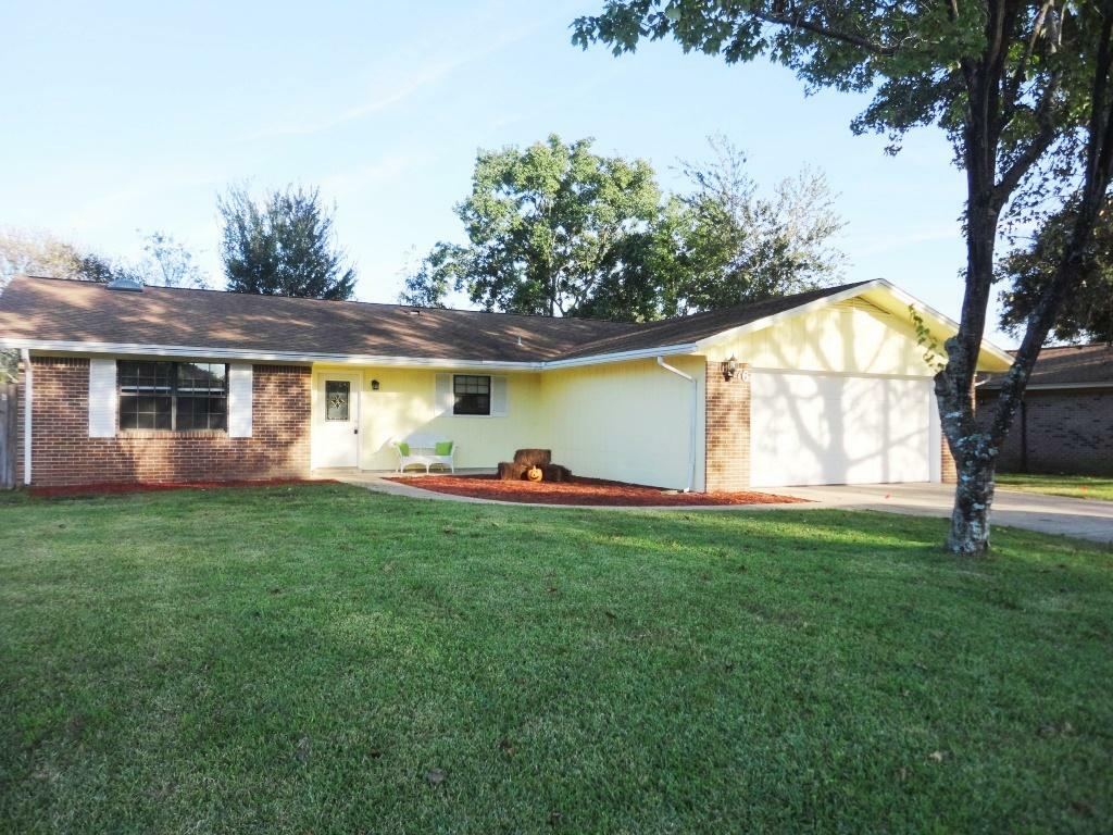 Property Photo:  76 11th Street  FL 32579 