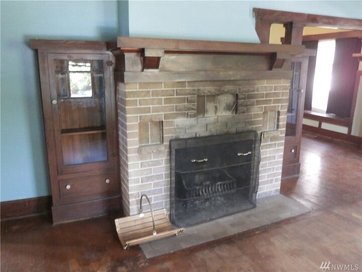 Property Photo:  5701 27th Ave NE  WA 98105 