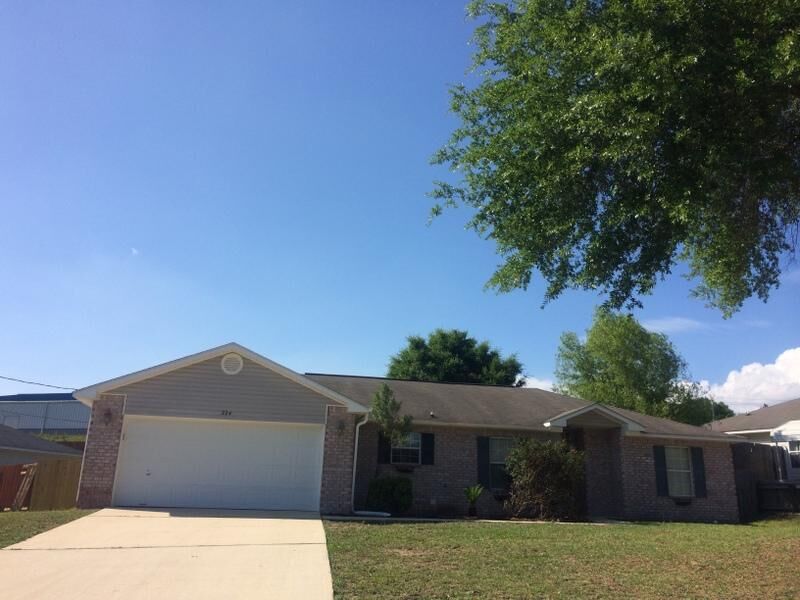 Property Photo:  224 Lustan Drive  FL 32536 
