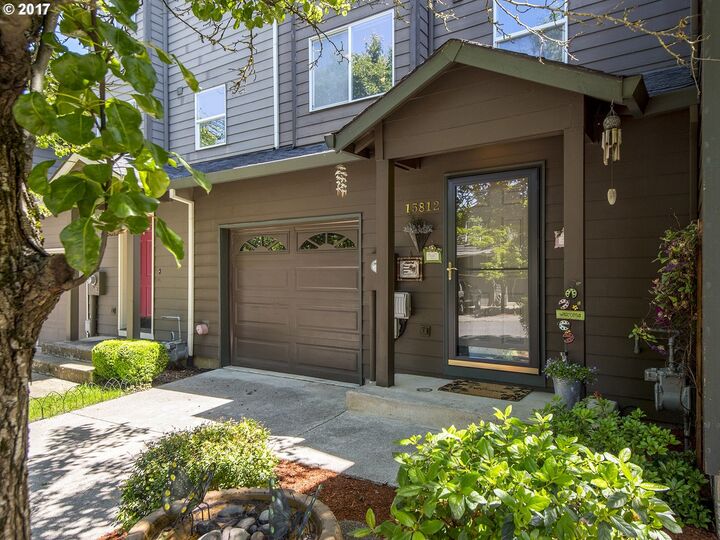 15812 NE Beech St  Portland OR 97230 photo
