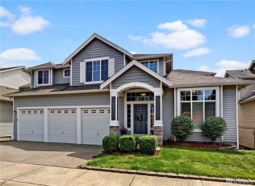 Property Photo:  7811 NE 198th St  WA 98028 