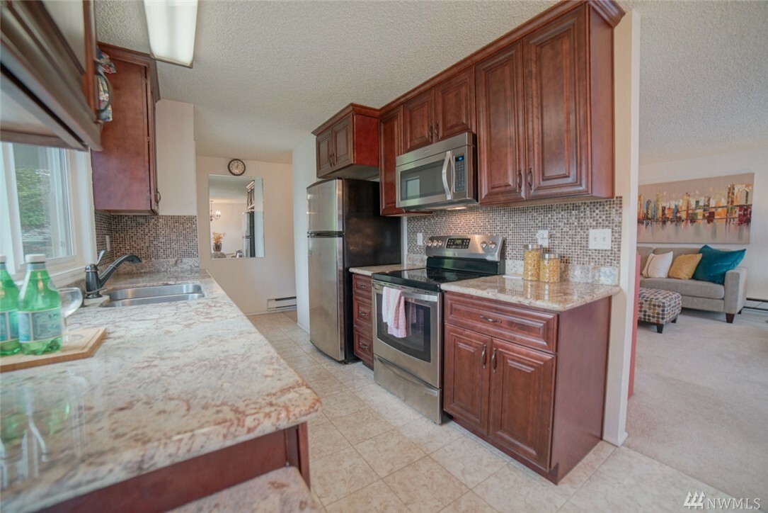 Property Photo: 32434 1st Place S 96 WA 98003