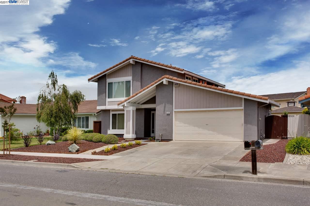 Property Photo: 33501 Bardolph Cir CA 94555