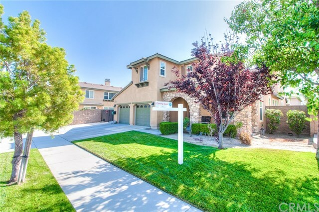 Property Photo: 6755 Fleuve Circle CA 92880