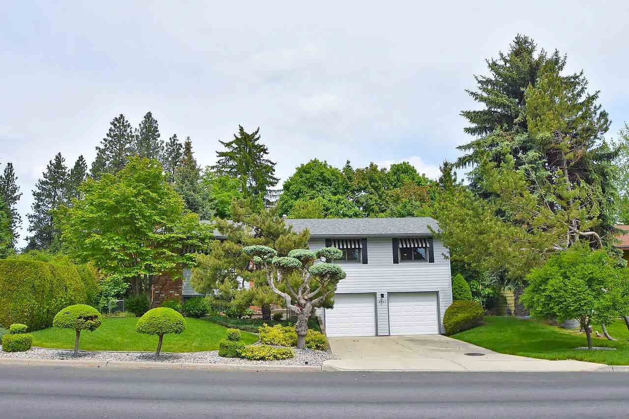 Property Photo:  2407 E Thurston Ave  WA 99223 