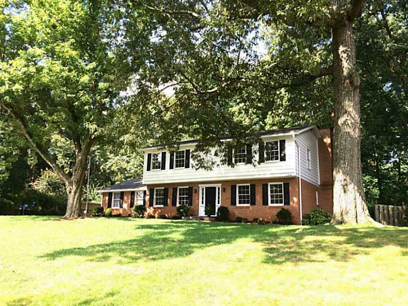 Property Photo: 5510 Benton Woods Drive 30342