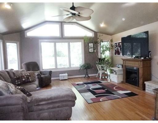 Property Photo:  6 Foley Drive  MA 01701 