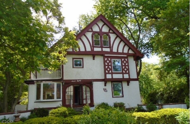 Property Photo:  780 E Clark Pl  NJ 07050 