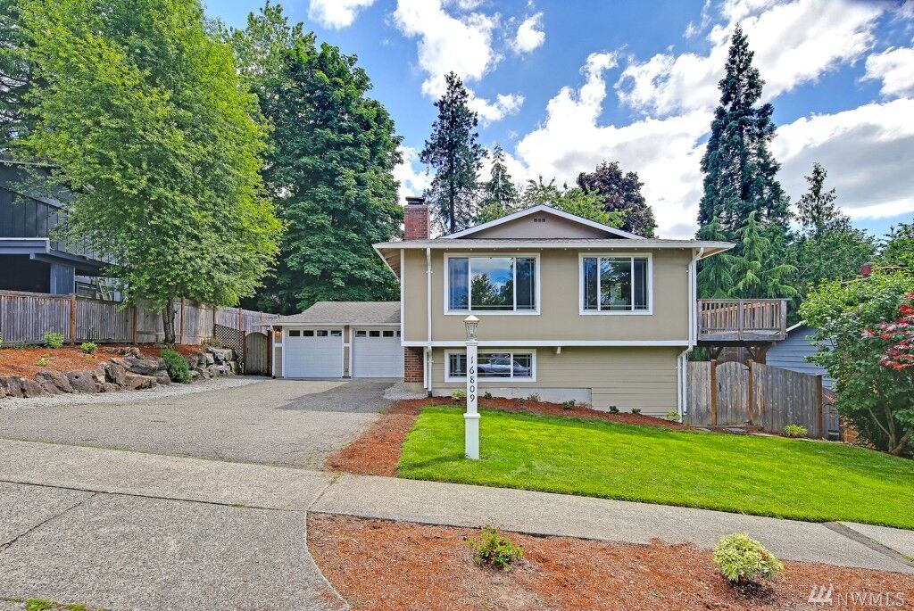 Property Photo:  16809 NE 106th St.  WA 98052 
