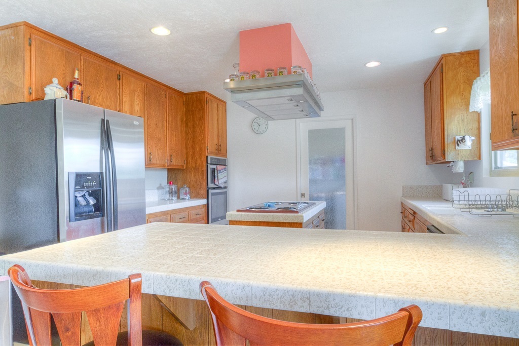 Property Photo: 324 Osborne St CA 92084