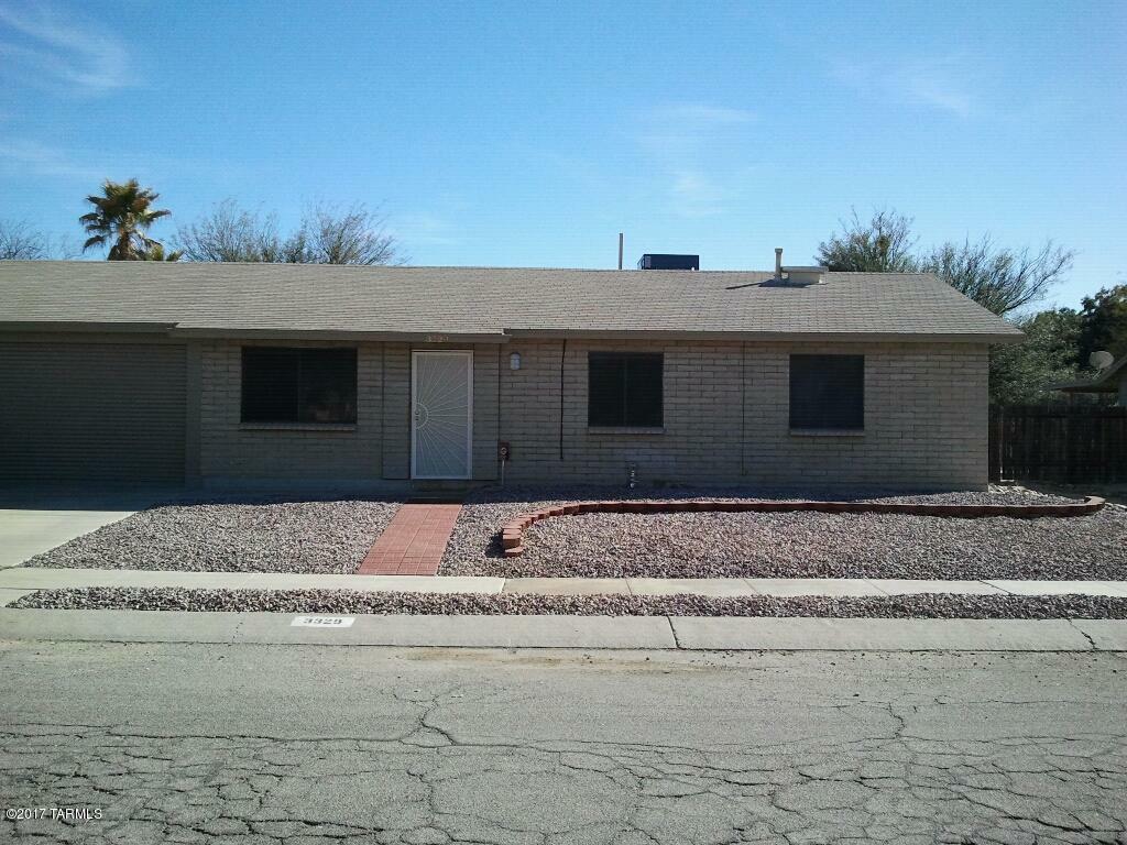 Property Photo:  3329 W Bayleaf Drive  AZ 85741 