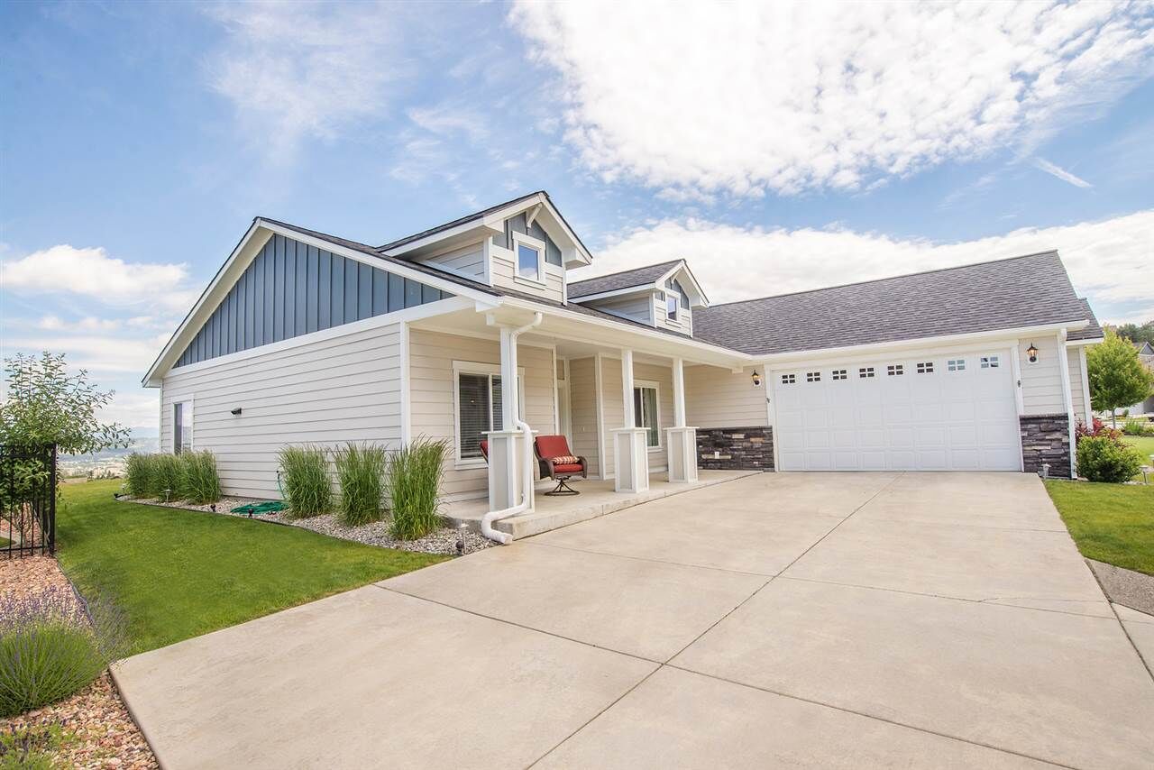 Property Photo: 155 S Legacy Ridge Dr WA 99019