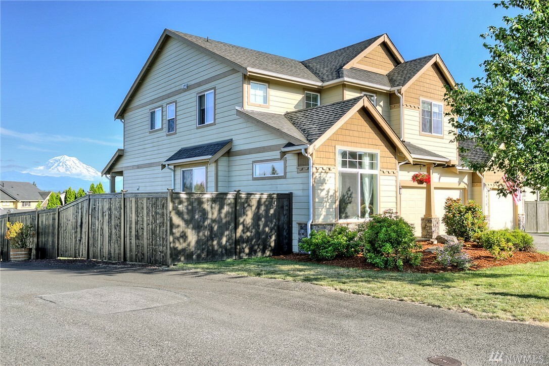 Property Photo: 7810 211th Ave E WA 98391