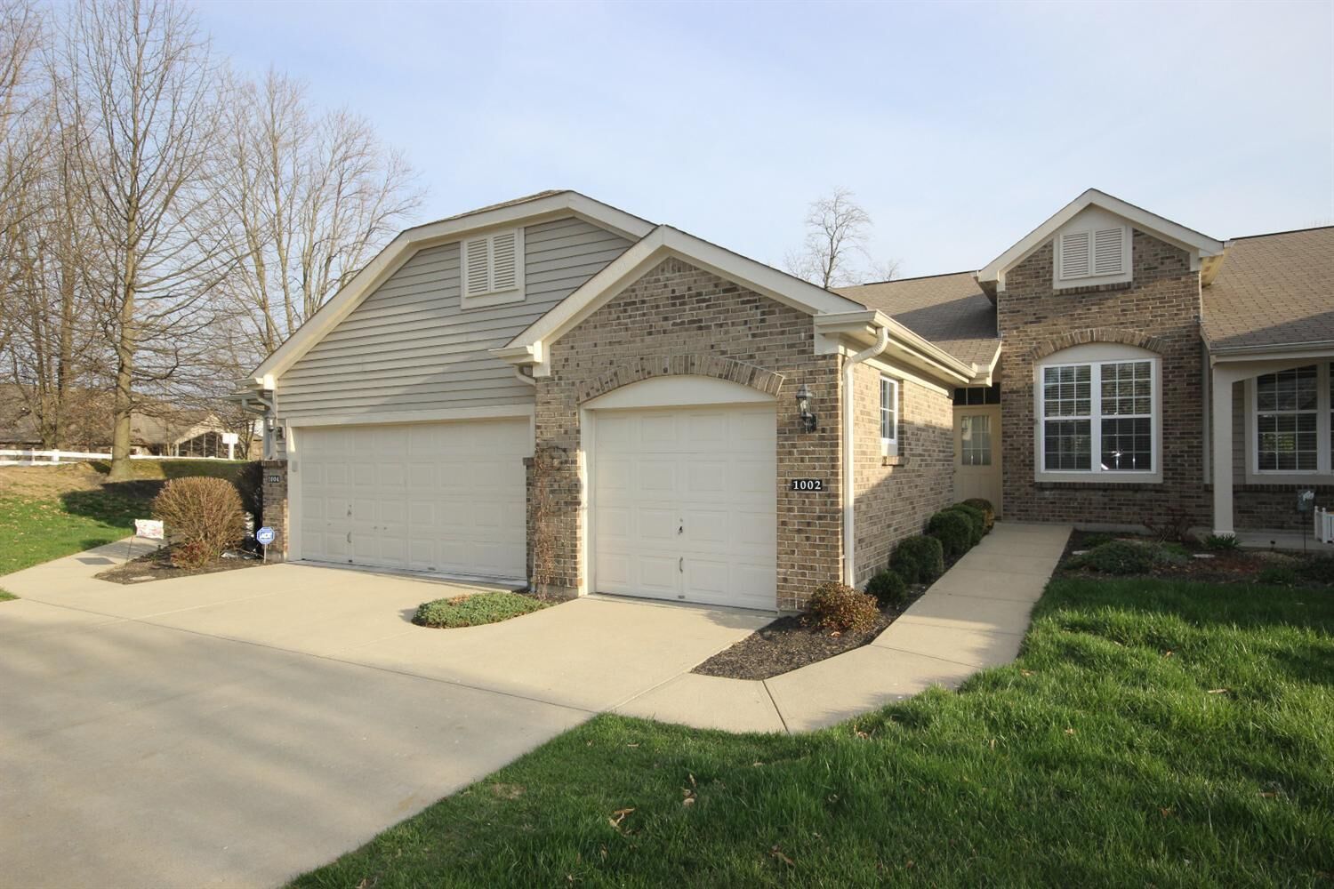 Property Photo:  1002 Oakmont Court  KY 41091 