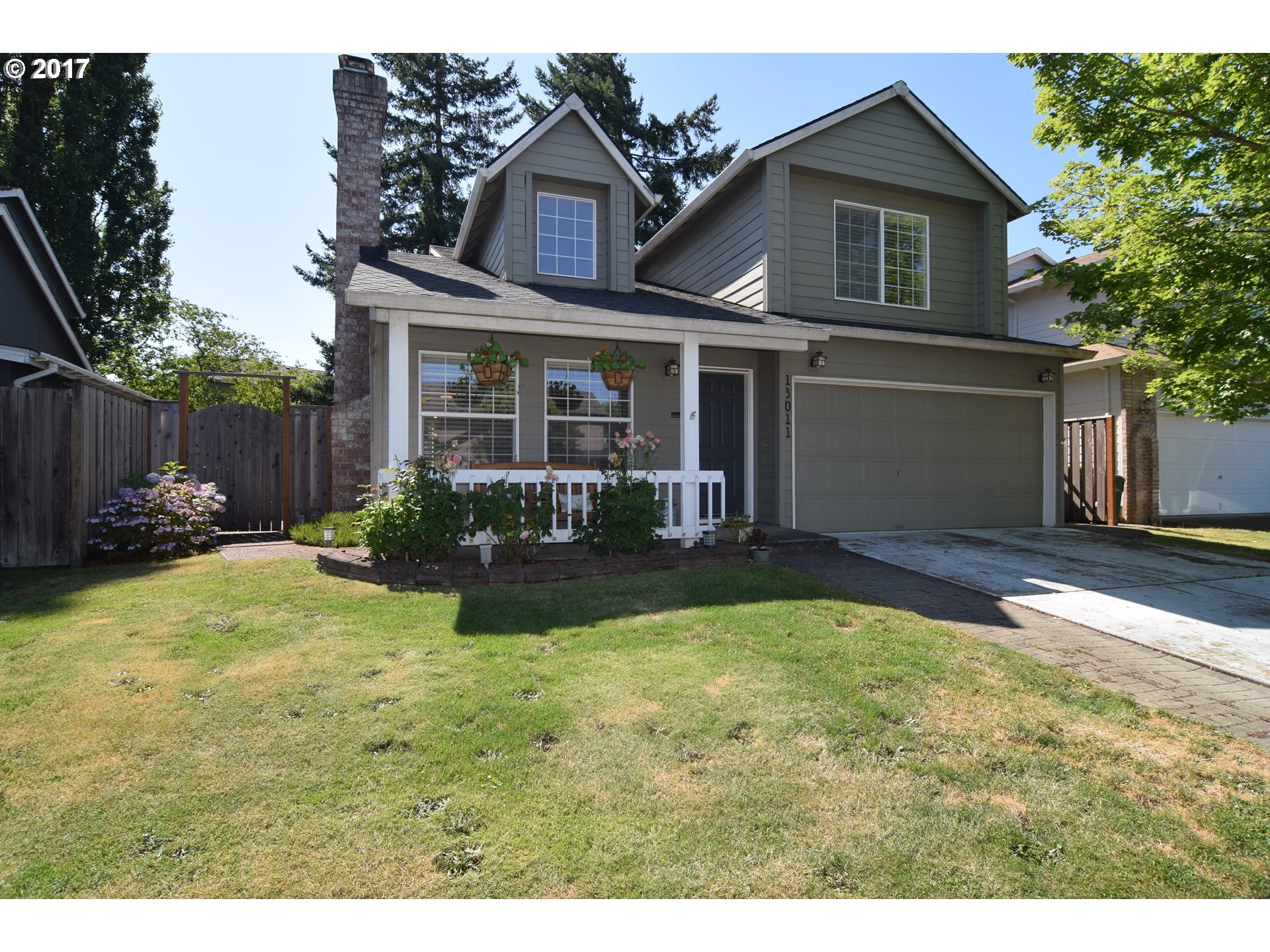 Property Photo: 13011 SW Tearose Way OR 97223