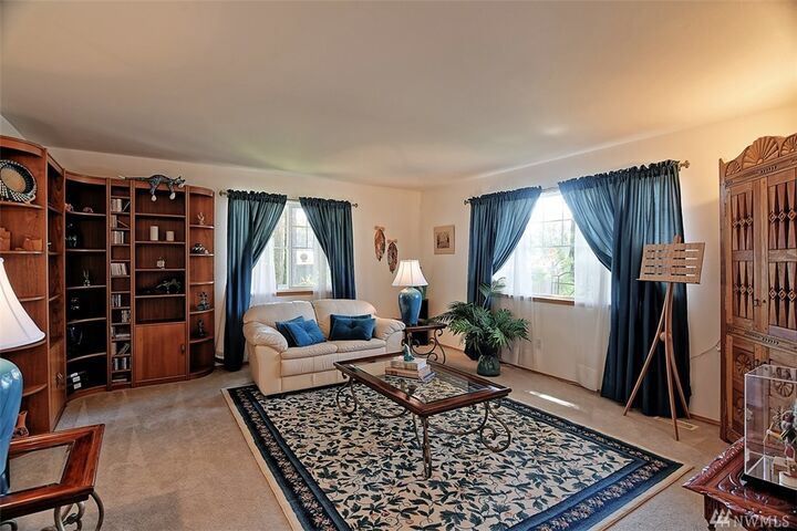 Property Photo:  23727 104th Ave W  WA 98020 