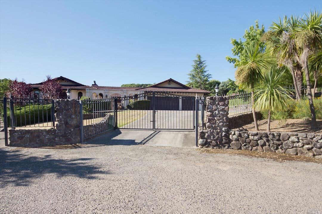 Property Photo:  9 Tanglewood Lane  CA 94947 