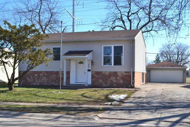 Property Photo:  227 Linden Avenue  IL 60446 