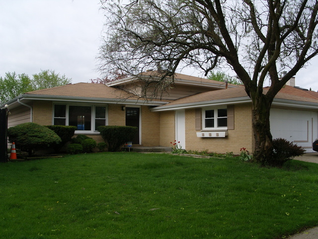 Property Photo: 2163 Westmoreland Drive IL 60074