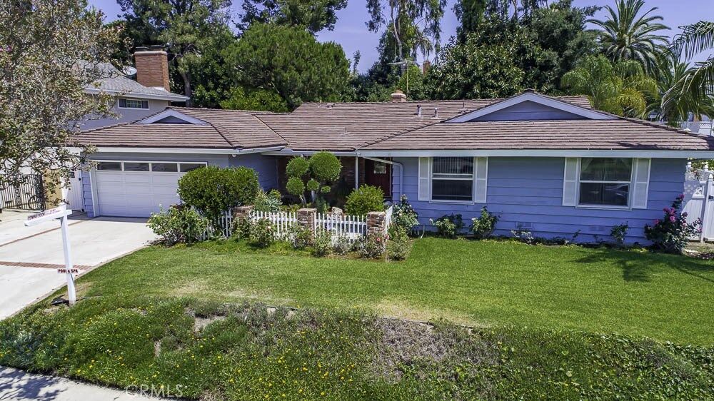 Property Photo:  1839 Mariposa Lane  CA 92833 