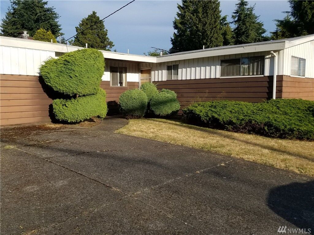 Property Photo: 31206 8th Ave S WA 98003