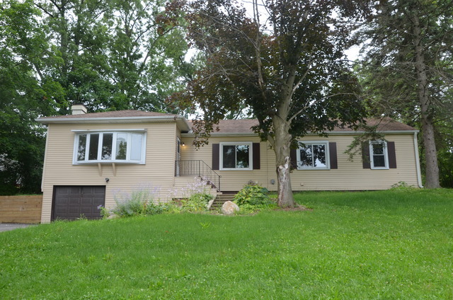 Property Photo:  306 E Van Emmon Street  IL 60560 