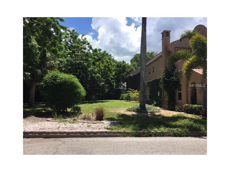 Property Photo: 908 Gillespie Avenue FL 34236