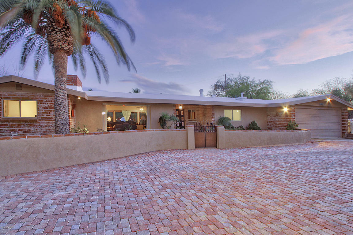 Property Photo:  7126 N Skyway Drive  AZ 85718 