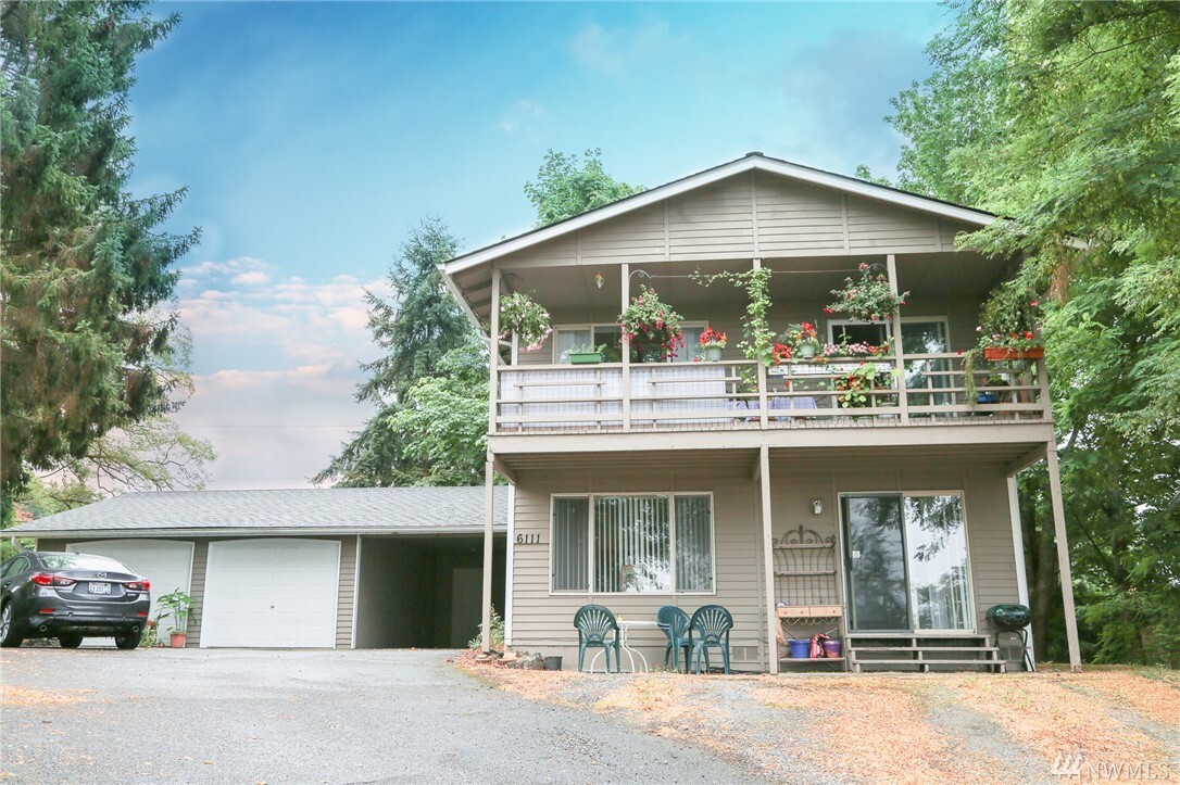 Property Photo: 6111 Pebble Place WA 98023