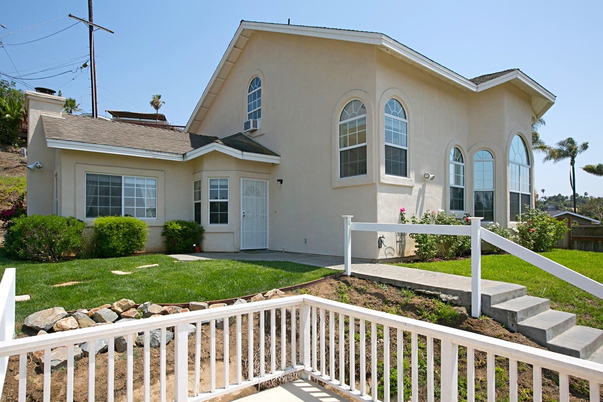Property Photo: 470 Beaumont Drive CA 92084