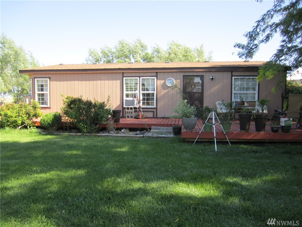 Property Photo: 2246 NW Rd 11.7 WA 98823