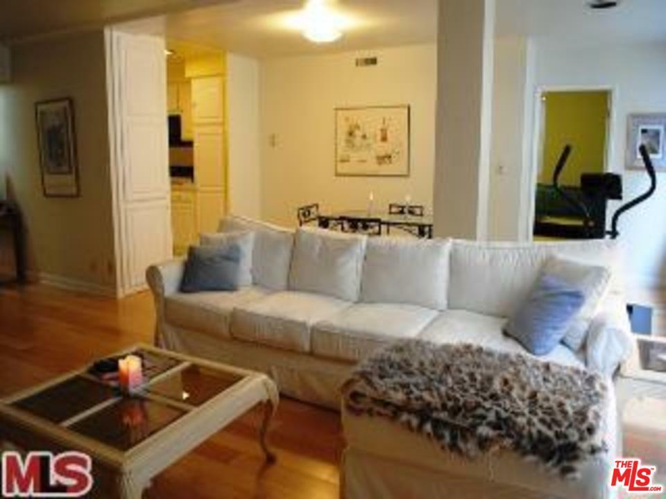 Property Photo:  540 Kelton Ave 101  CA 90024 