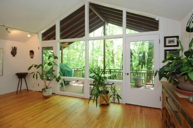 Property Photo: 1 Ledgebrook Court CT 06883