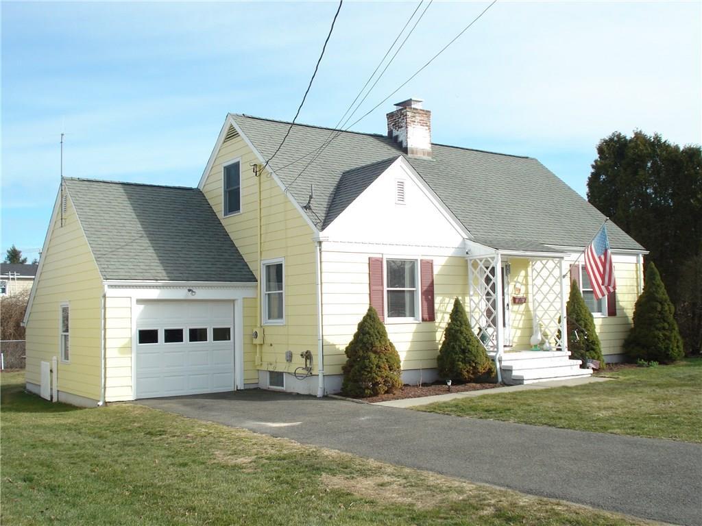 Property Photo:  210 York Street  CT 06615 
