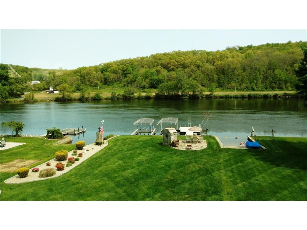Property Photo: 58 Housatonic Drive CT 06482
