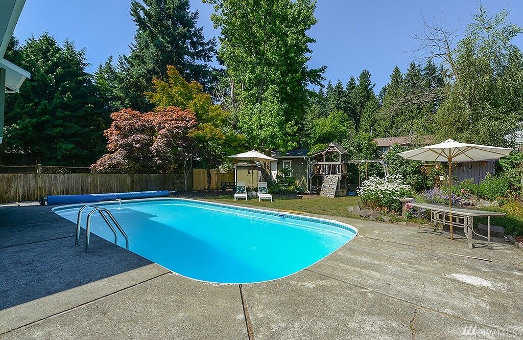 House for sale in Shoreline 15209 Wallingford Ave N, Shoreline, WA 98133