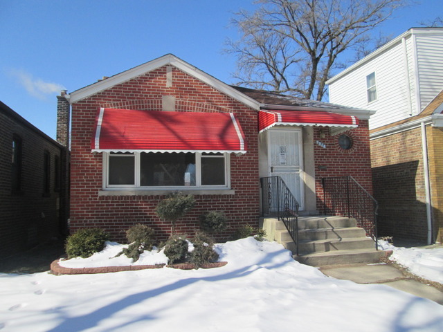 Property Photo: 9846 S Dobson Avenue IL 60628
