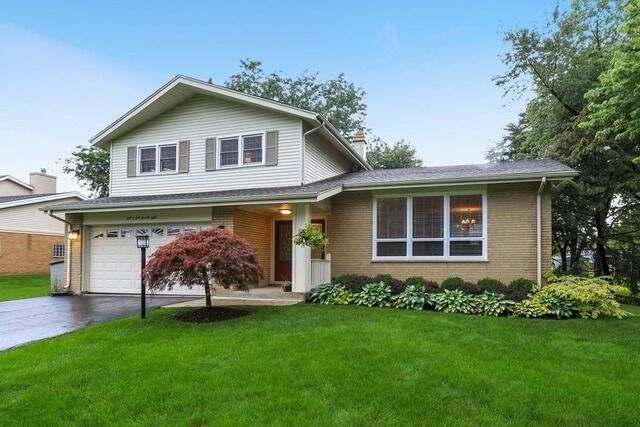 Property Photo: 1S478 Chase Avenue IL 60148